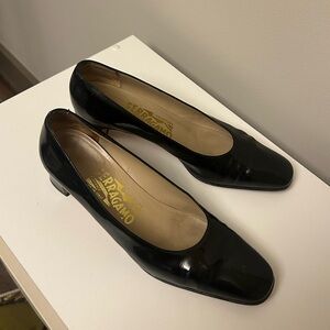 Salvatore Ferragamo vintage black patent leather block kitten heel loafer mule